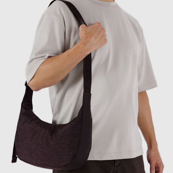 NWT Baggu Medium Crescent Bag - Chocolate Plum - Picture 3 of 5